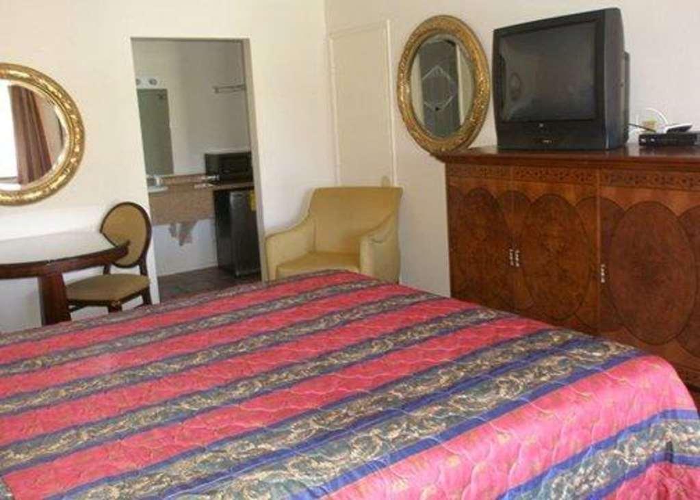 Beyond Stay Hotel Victorville Downtown Zimmer foto